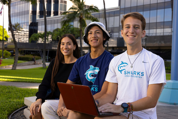 3 student smiling